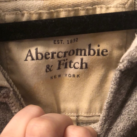 Abercrombie and Fitch small sweater - Picture 2 of 6